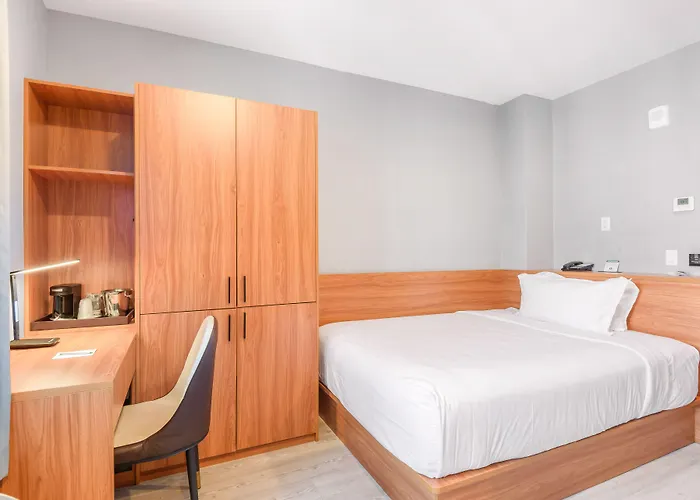 Liberty View Brooklyn Hotel New York